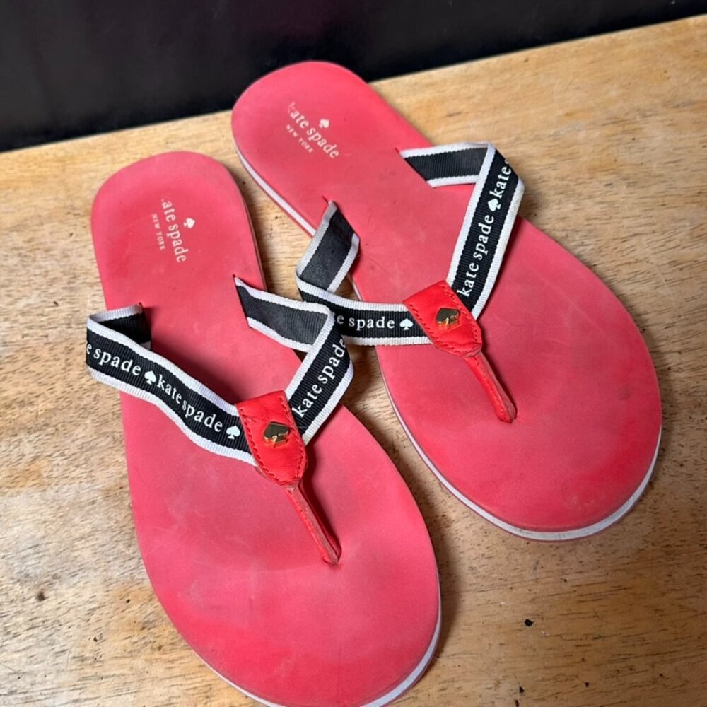 kate spade flip flops size 9